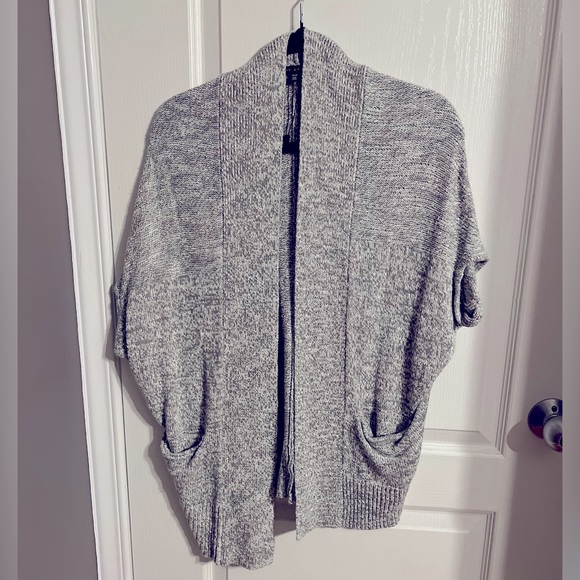 Short Sleeve Loose Overprice Cardigan - Picture 1 of 3